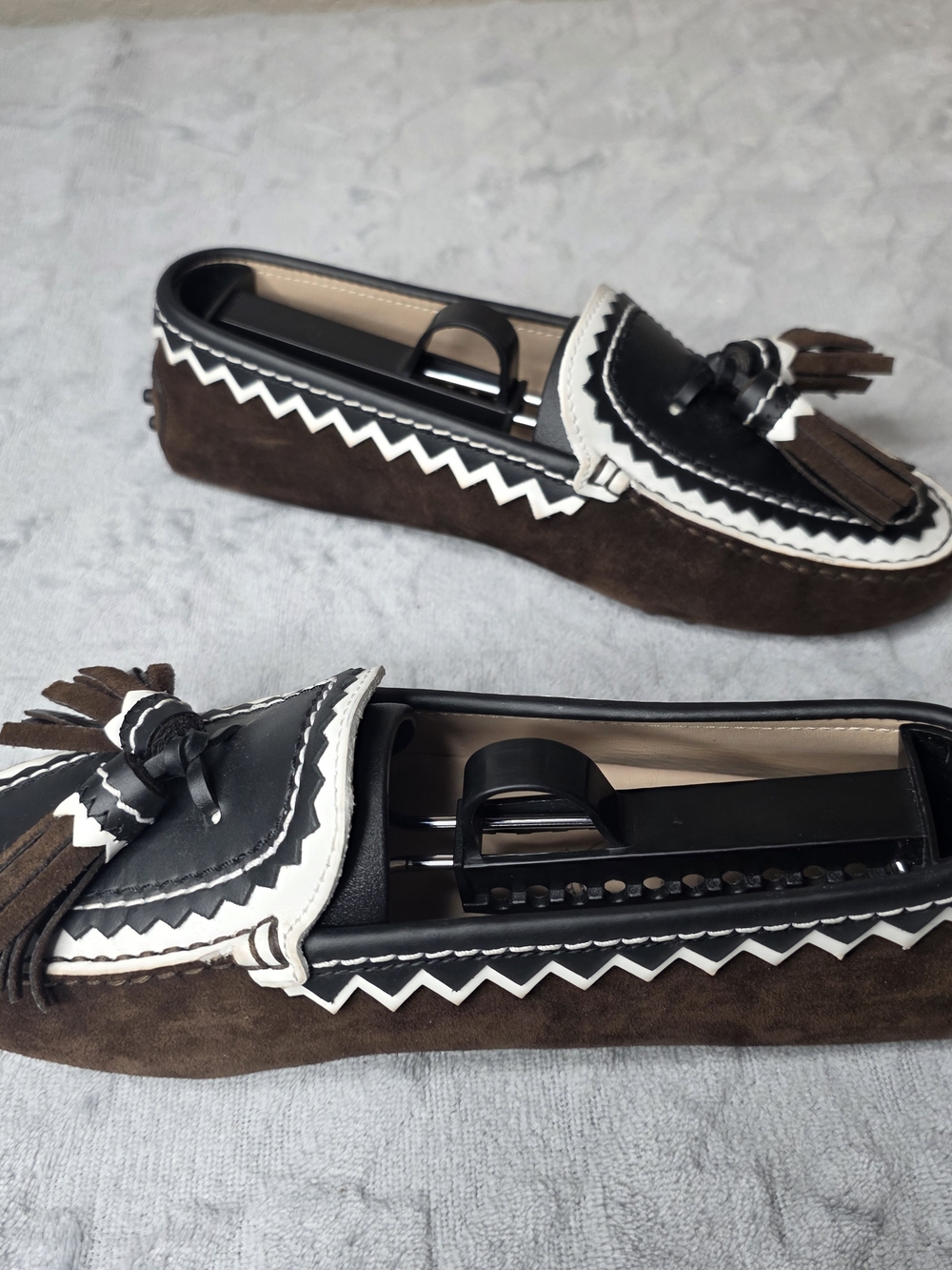 Tod's Brown Suede Loafers with Black Trim And Tassels. Womens Sz 36 ( US 6 ) - Picture 7 of 8